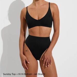 Left on Friday Sunday top M